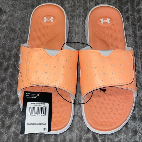 NWT Under Armour Slides/Sandals with Velcro   Size 9 - Picture 1 of 7